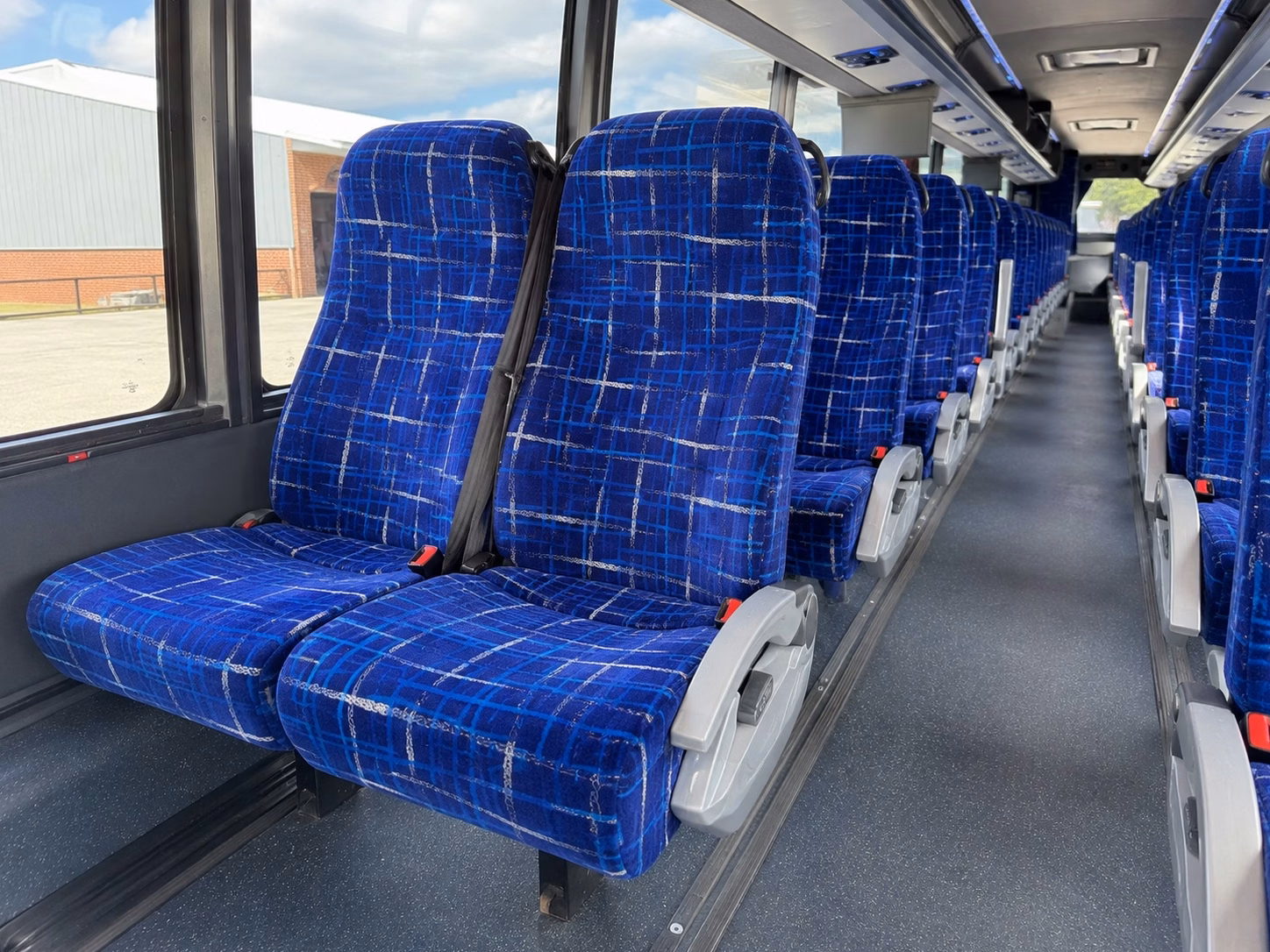 charter bus rentals for tulsa weddings
