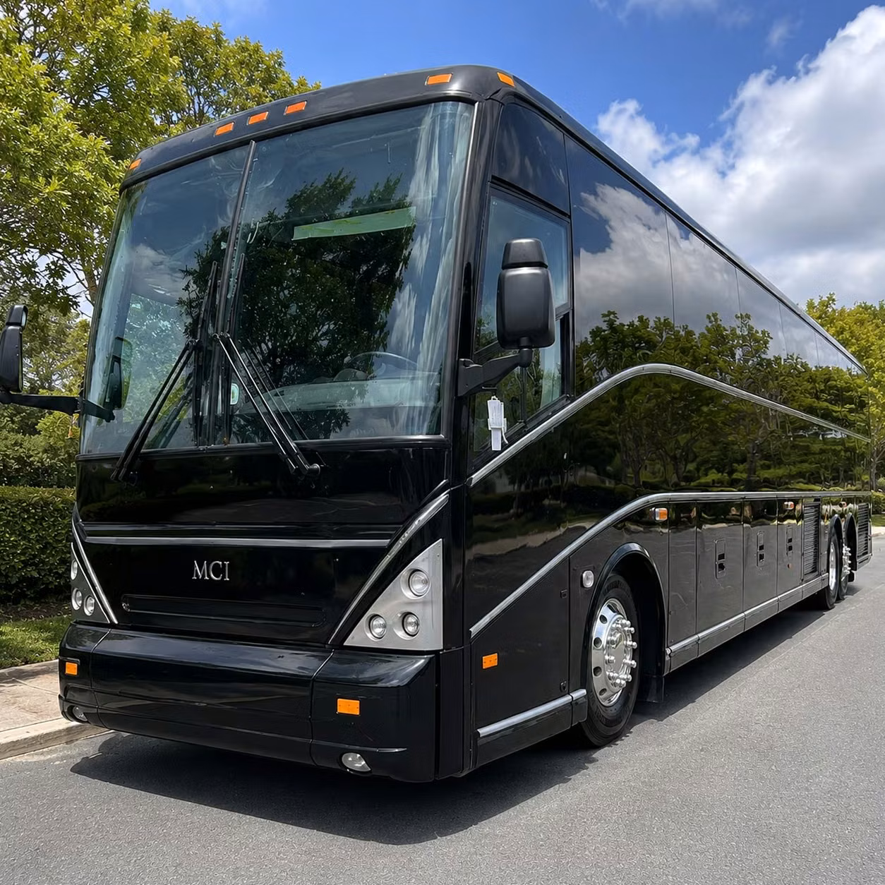 tulsa wedding shuttle buses that keep your guests moving all day